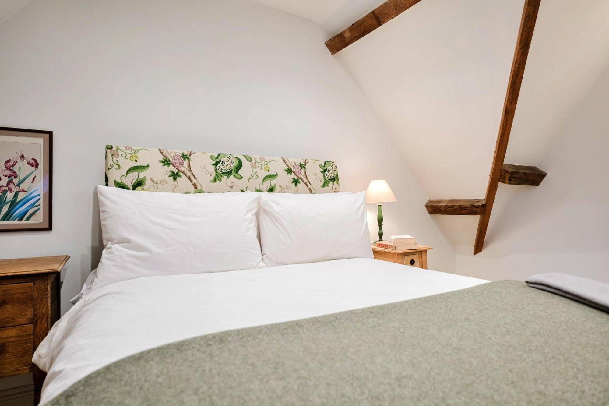 Finest Retreats - Courtside